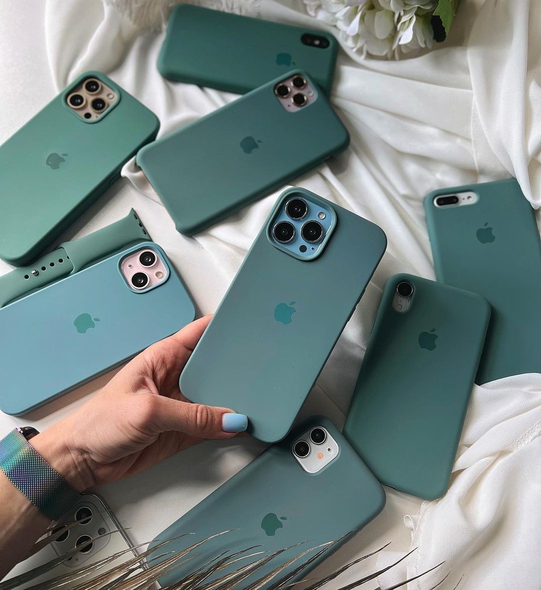 Pine Needle Green iPhone Silicone Case – Sleek, Shockproof & Non-Slip Design