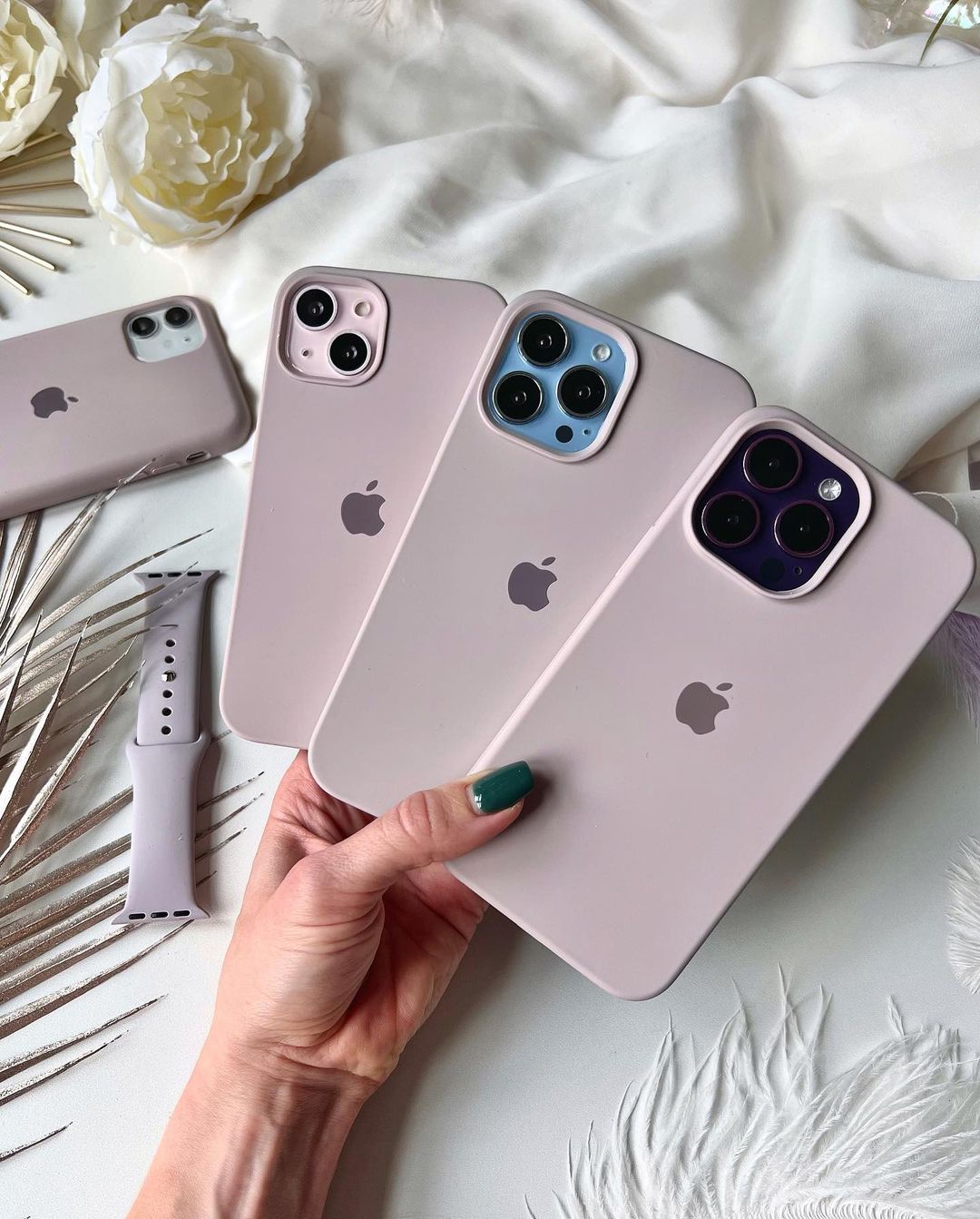 Lavender Violet iPhone Silicone Case – Elegant, Slim Design with Full Protection