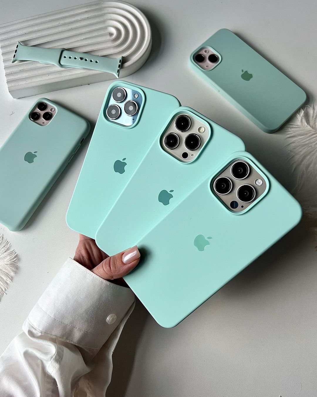 Gemstone Green iPhone Silicone Case – Elegant, Slim Fit with 360° Protection