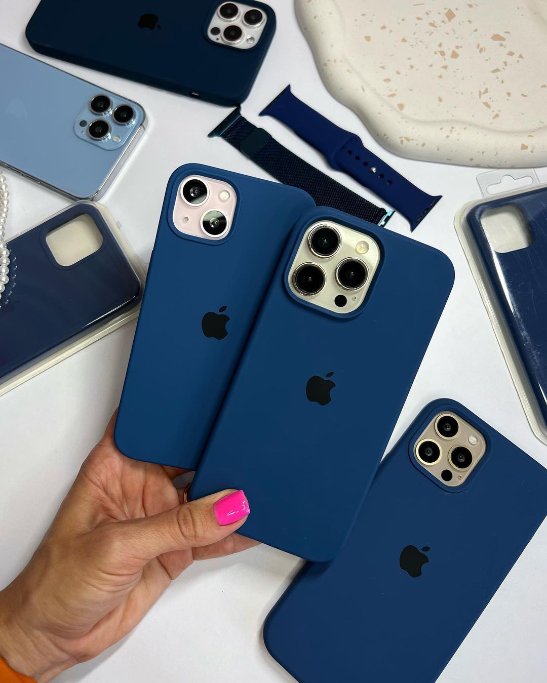 Cobalt Blue iPhone Silicone Case – Bold, Sleek Design with 360° Protection