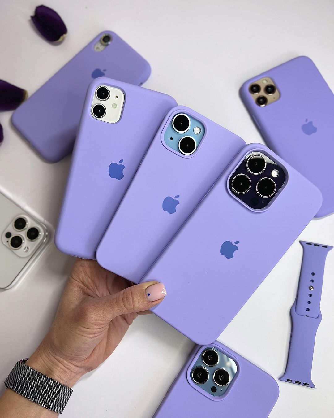 Light Purple iPhone Silicone Case – Slim, Durable & Soft-Touch Protection