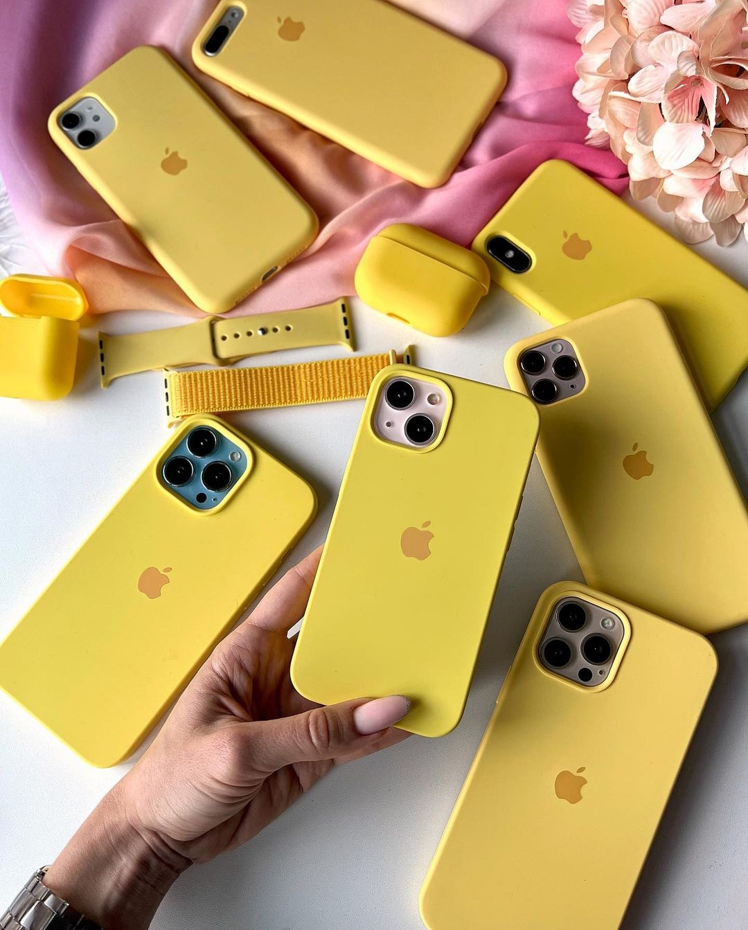 Light Yellow iPhone Silicone Case – Soft, Sleek Design with Full Protection