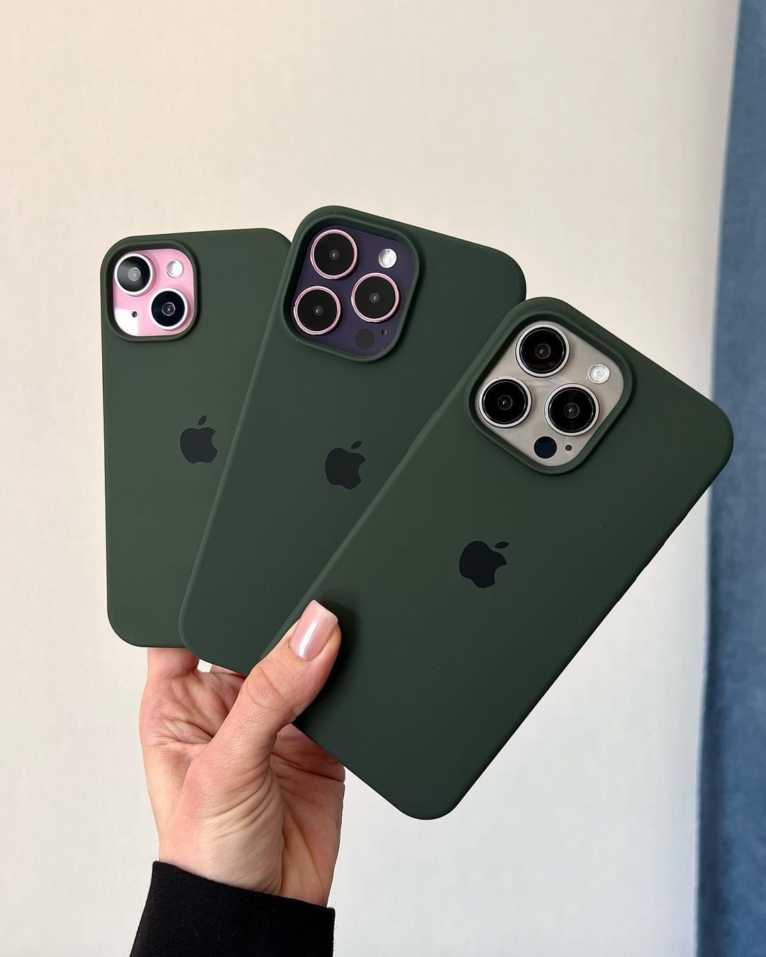 New Green iPhone Silicone Case – Fresh, Sleek Design with 360° Protection